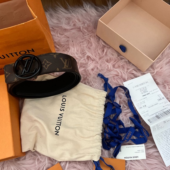 Authentic Louis Vuitton belt with receipt, dust bag, bag, box and cards. - Picture 10 of 13